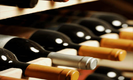 Apa yang Salah dari Industri Anggur Tentang Pemasaran ke Generasi Muda